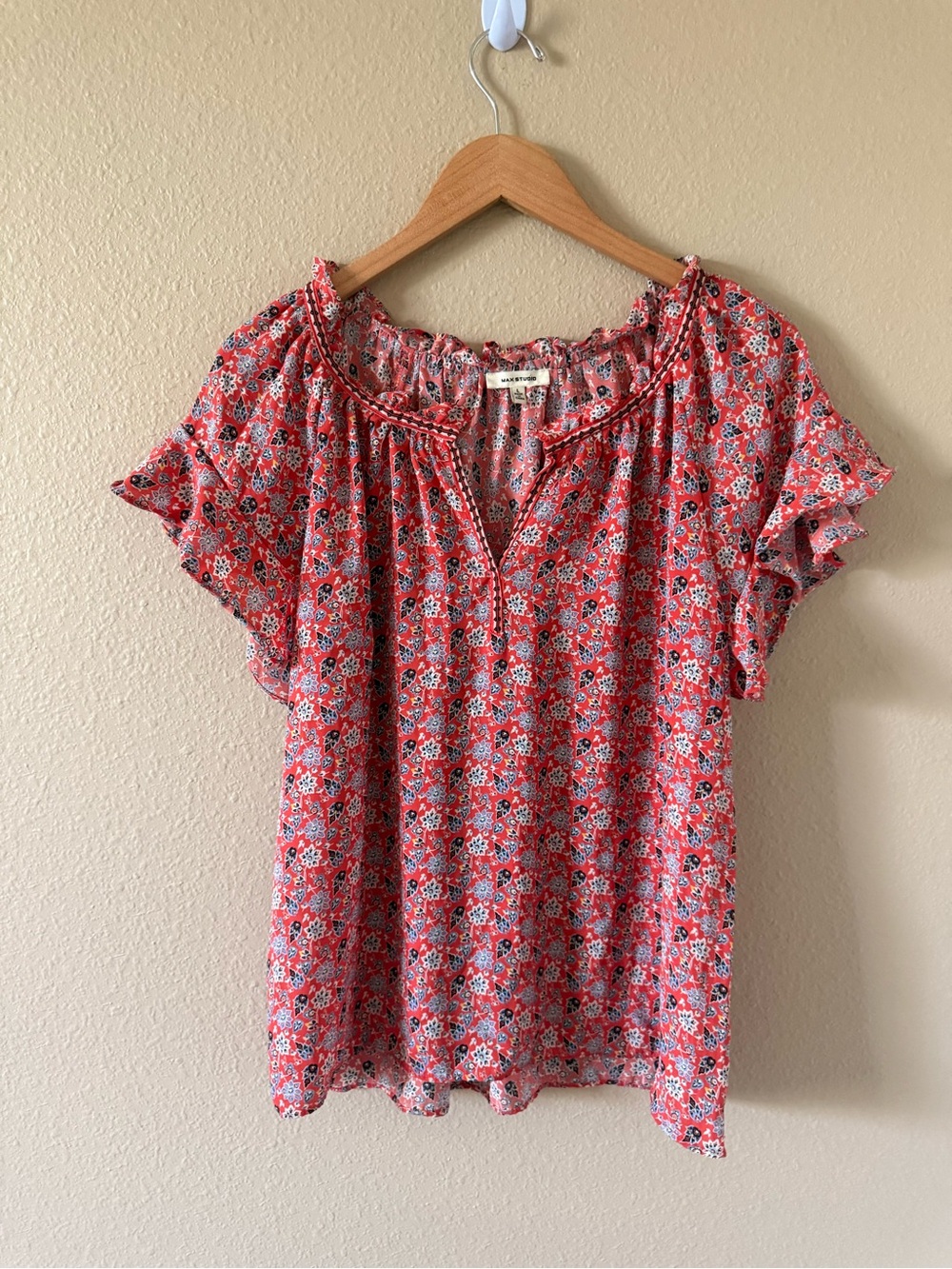 Max Studio Red Floral Flutter-Sleeve Blouse - Picture 2 of 8